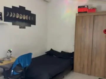 PumaShyXD – webcam model profile photo Image 15