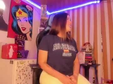 camille-w – webcam model profile photo Image 6