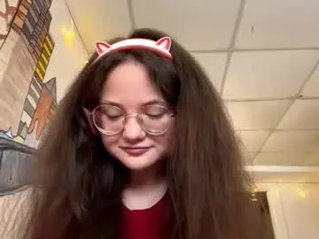pinkypuppa – webcam model profile photo Image 2