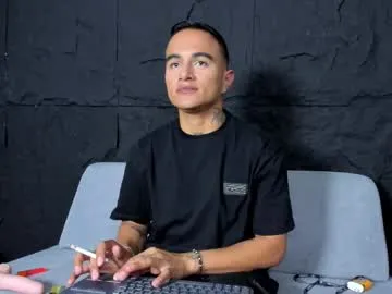 nina_mon – webcam model profile photo Image 4