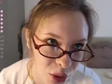 mollyflwers – webcam model profile photo Image 2