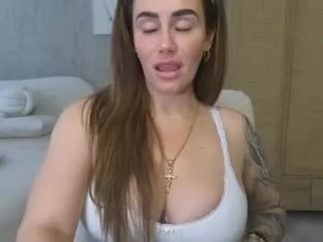 Runarunapi – webcam model profile photo Image 15