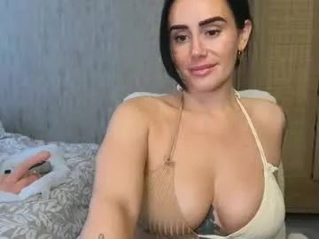 Runarunapi – webcam model profile photo Image 6