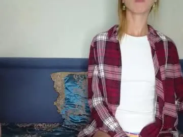 Runarunapi – webcam model profile photo Image 10