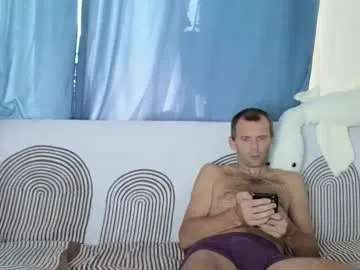 Runarunapi – webcam model profile photo Image 6