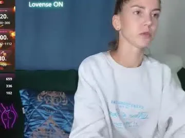 Runarunapi – webcam model profile photo Image 9