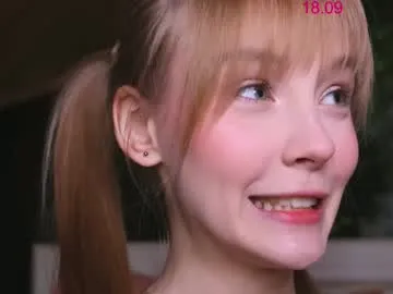 Yui-Ch – webcam model profile photo Image 18