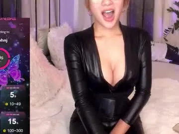 Runarunapi – webcam model profile photo Image 15