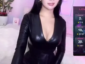 Runarunapi – webcam model profile photo Image 5