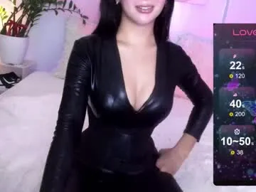 Runarunapi – webcam model profile photo Image 9