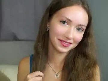 petitebeauty – webcam model profile photo Image 2