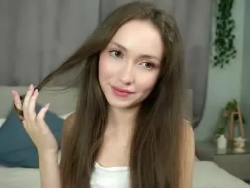 petitebeauty – webcam model profile photo Image 5