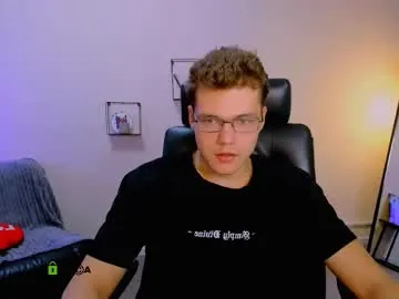 aviebby – webcam model profile photo Image 10