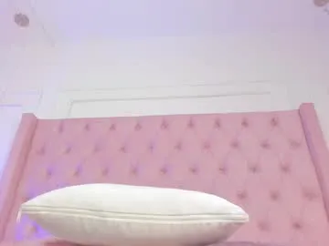 lucyvega4 – webcam model profile photo