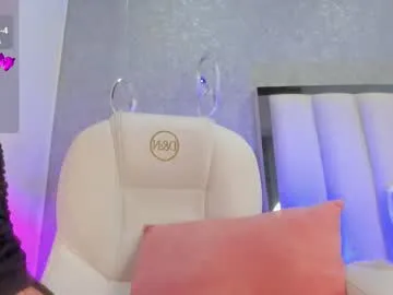 Runarunapi – webcam model profile photo Image 13