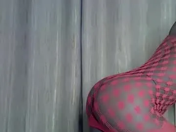 Runarunapi – webcam model profile photo Image 11