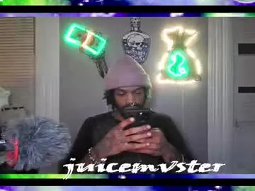 travonidas – webcam model profile photo Image 10