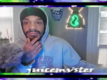 travonidas – webcam model profile photo Image 12