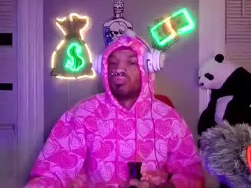 travonidas – webcam model profile photo Image 2