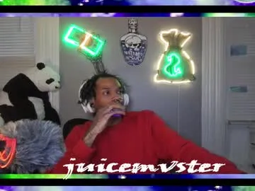 travonidas – webcam model profile photo Image 3