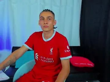 aviebby – webcam model profile photo Image 11