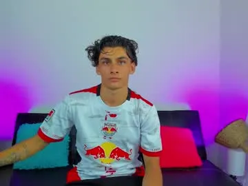 aviebby – webcam model profile photo Image 19