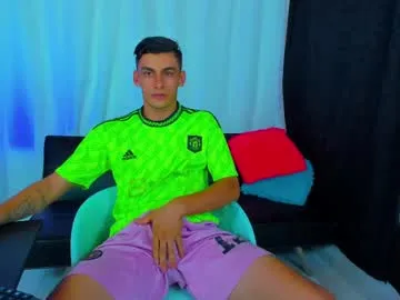 aviebby – webcam model profile photo Image 9