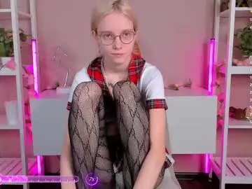 Runarunapi – webcam model profile photo Image 5