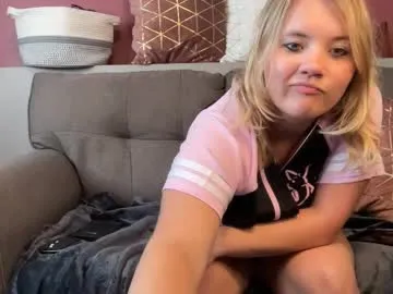 winter11 – webcam model profile photo Image 7