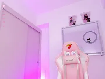 JadeyKhada – webcam model profile photo Image 3