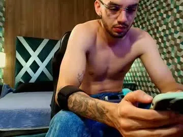 Runarunapi – webcam model profile photo Image 7