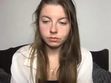 emyii – webcam model profile photo Image 4