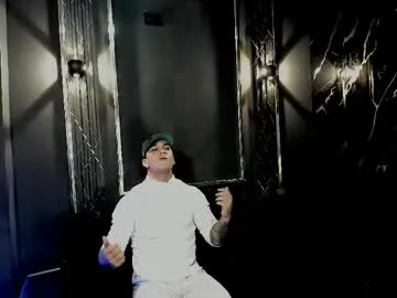 rybear69 – webcam model profile photo Image 8