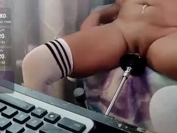 Runarunapi – webcam model profile photo Image 8