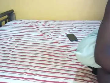 Runarunapi – webcam model profile photo Image 9