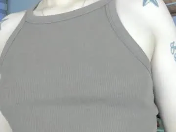 Runarunapi – webcam model profile photo Image 6