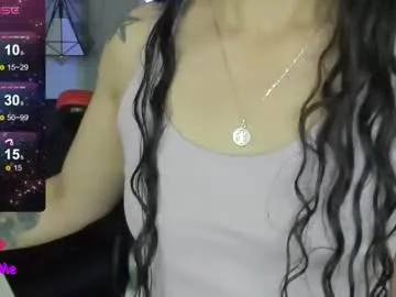 Runarunapi – webcam model profile photo Image 8