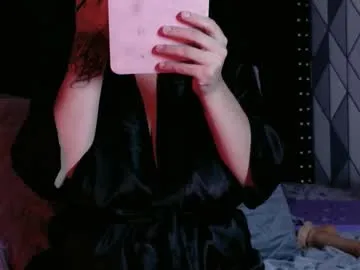 CurlyElisa – webcam model profile photo Image 18