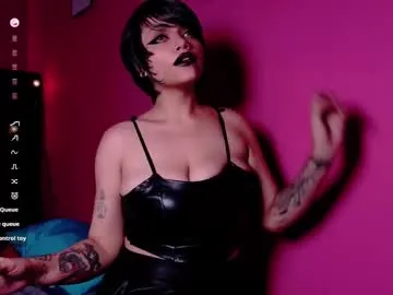 CurlyElisa – webcam model profile photo Image 2