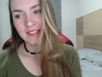 Runarunapi – webcam model profile photo Image 9