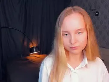 helenamoeller – webcam model profile photo Image 6