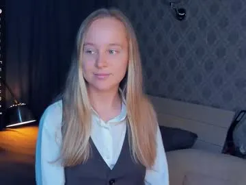 helenamoeller – webcam model profile photo Image 7