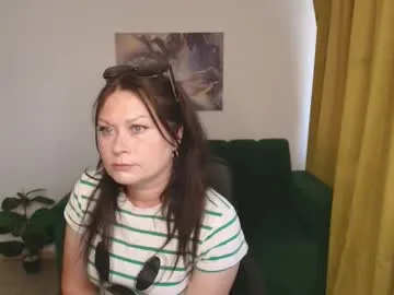 nikaluxy – webcam model profile photo
