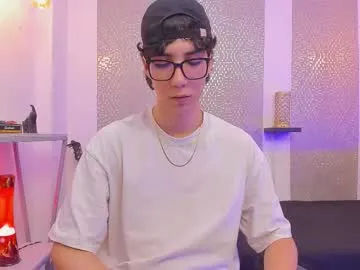 Runarunapi – webcam model profile photo Image 11