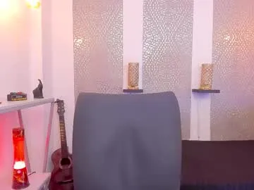 Runarunapi – webcam model profile photo Image 12