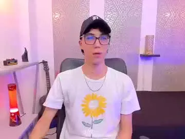 Runarunapi – webcam model profile photo Image 18