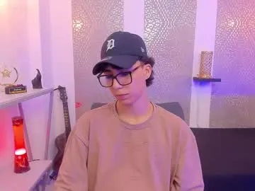 Runarunapi – webcam model profile photo Image 19