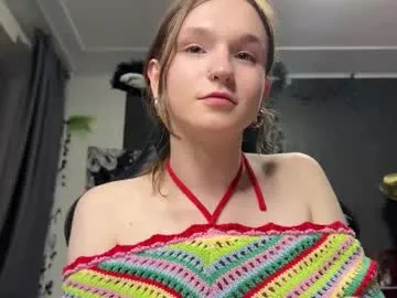 alisonrouge – webcam model profile photo Image 19