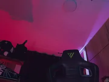 PumaShyXD – webcam model profile photo Image 12