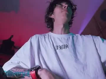 PumaShyXD – webcam model profile photo Image 14